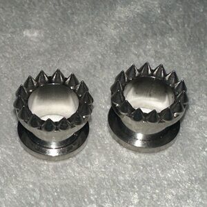 New 16 mm Ear Plugs piercings Earrings lobes never worn